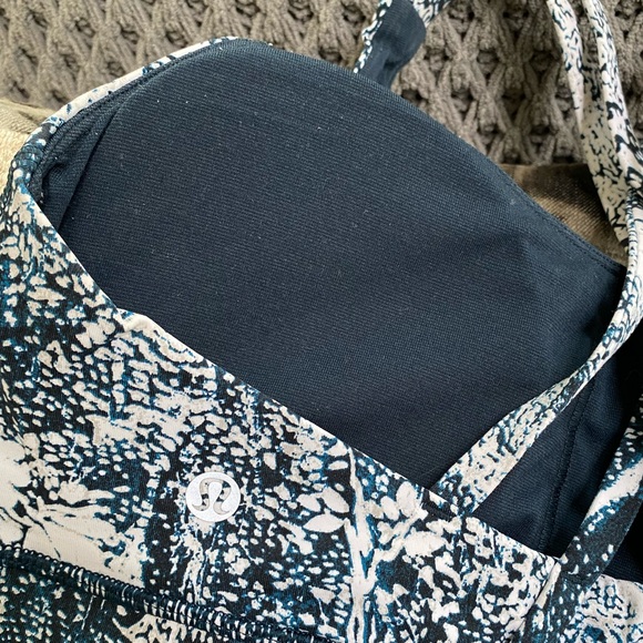 Lululemon Workout Set (Energy Bra + leggings) - Picture 3 of 6